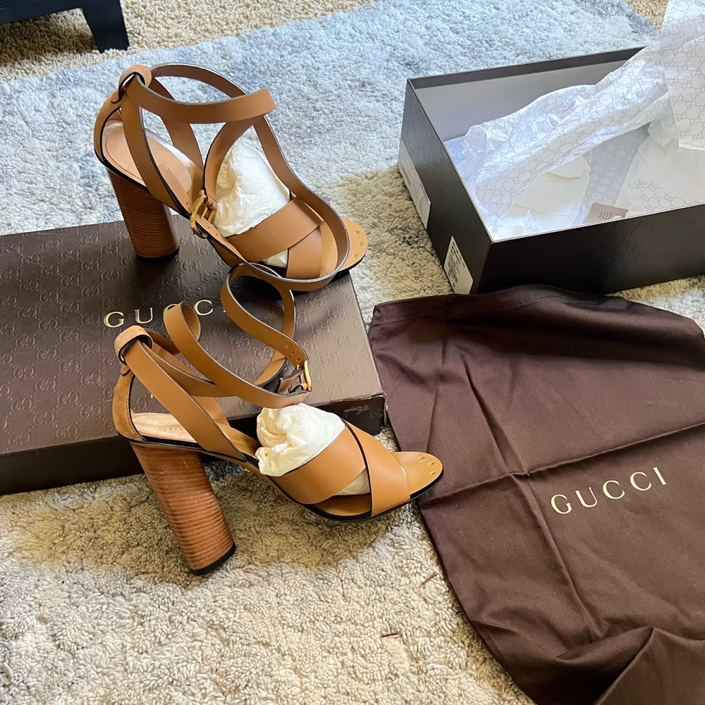 Gucci Leather Lifford Maori Heel Sandals with box and dust bag Authentic